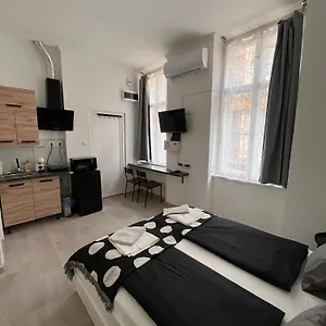 Mano I Budapešť